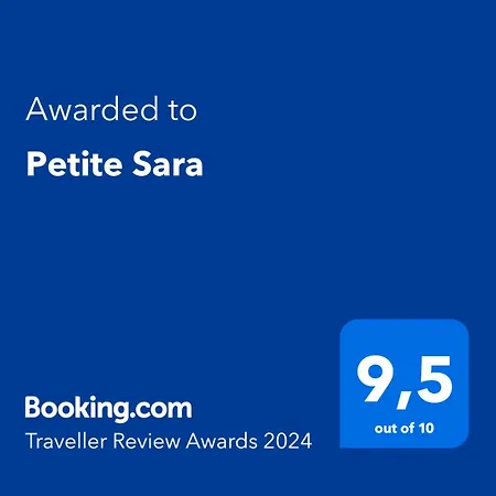 Petite Sara *